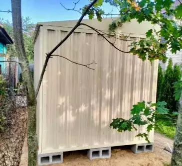 Светлый хозблок для хранения с односкатной крышей в мкрн. Клязьма, г. Долгопрудный, МО